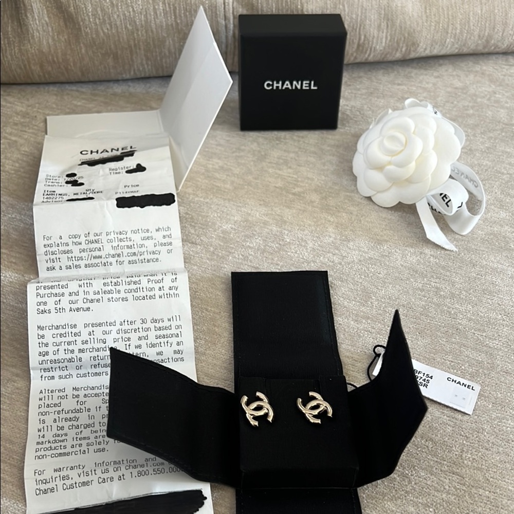 Chanel Authentic 2025 Cruise Collection sold out full inclusion w gift receipt